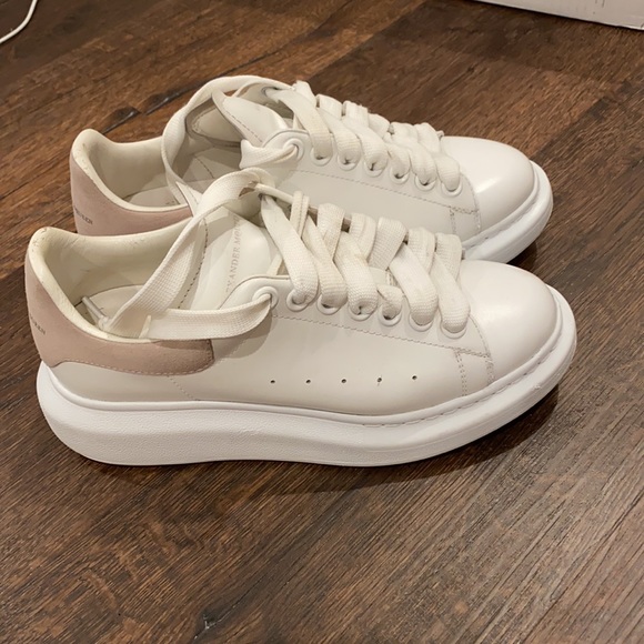 Alexander McQueen Shoes - Alexander McQueen Leather Lace-Up Platform Sneaker